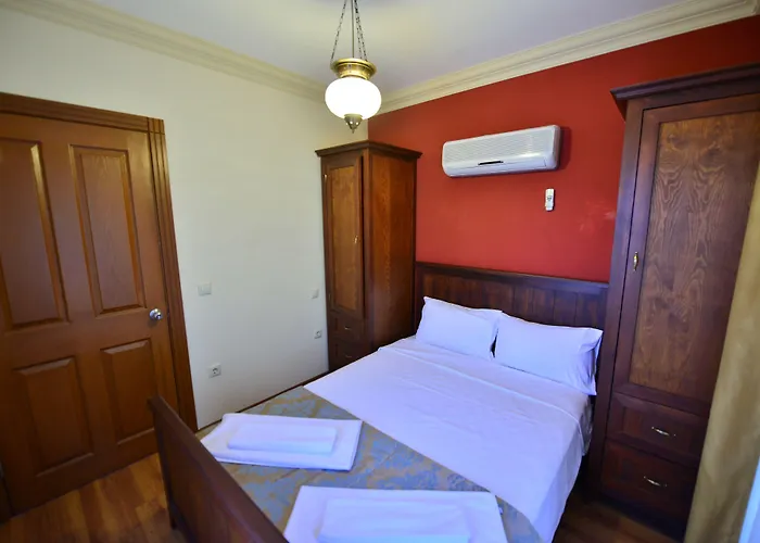 Dores Aparthotel 4*
