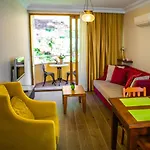 Dores Aparthotel 4*