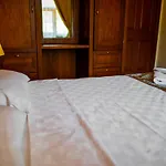 Dores Aparthotel 4*