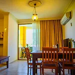 Dores Aparthotel 4*