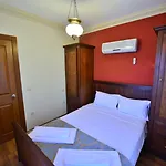 Dores Aparthotel 4*
