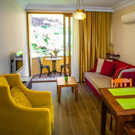 Dores Apartahotel 4*