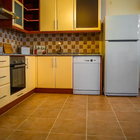 Dores Apartahotel 4*